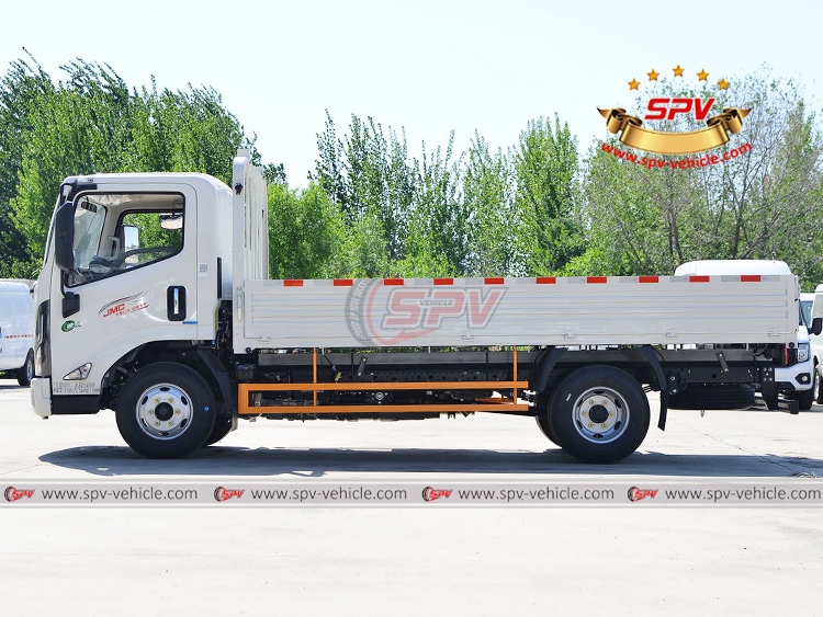 Cargo Lorry JMC - Left Side